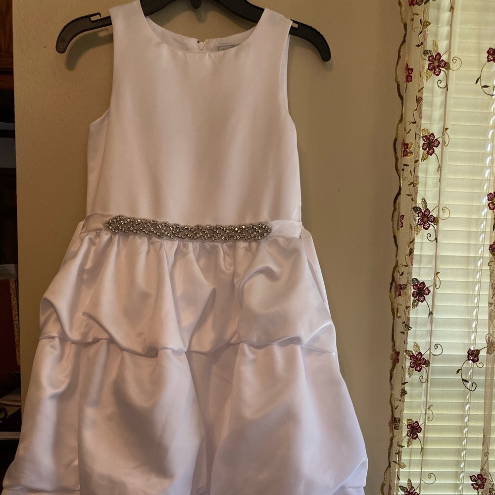 Mia Juliana size 7 beautiful white gown